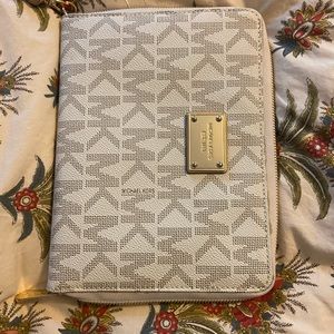 Michael Kors large wallet/phone case - zip around